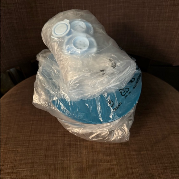 New Tupperware Serving Set - Picture 5 of 5